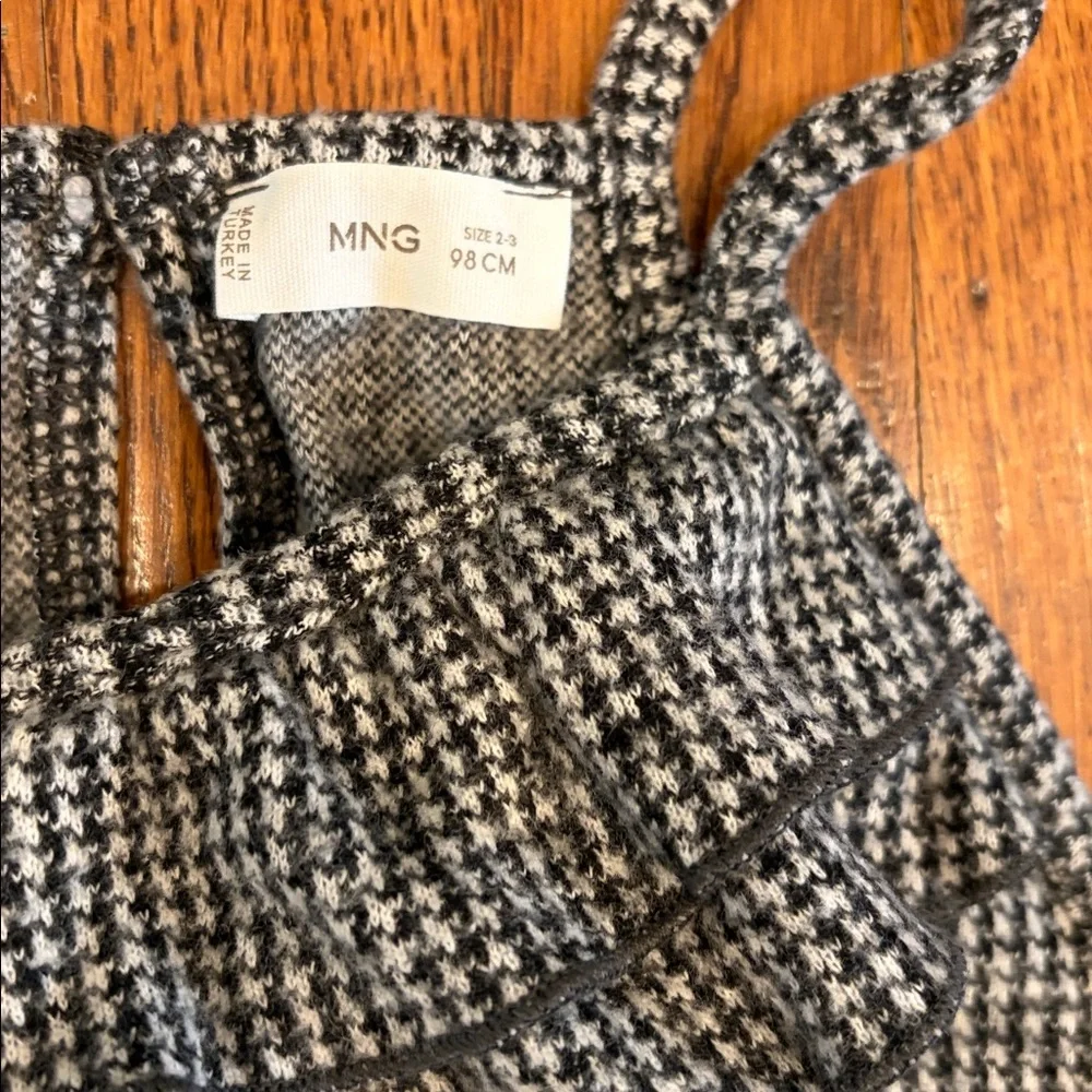 Mango Houndstooth Ruffle Overalls - 2T - Picture 4 of 5